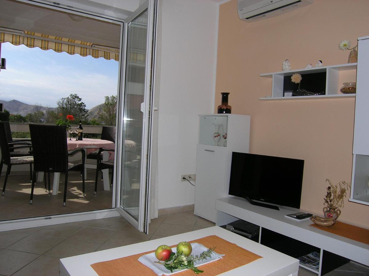 Apartments Biljana For Relaxing Holidays In Baska Baška Exterior foto