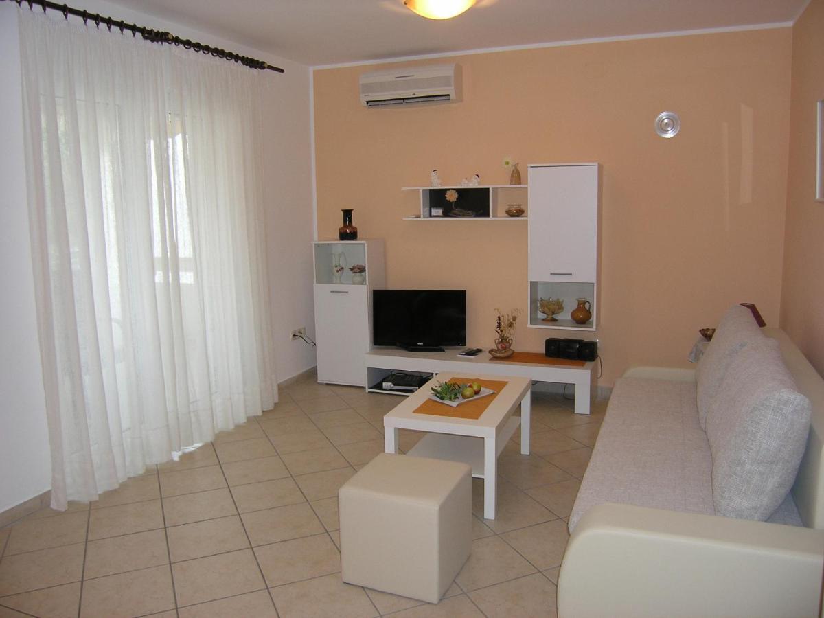 Apartments Biljana For Relaxing Holidays In Baska Baška Exterior foto